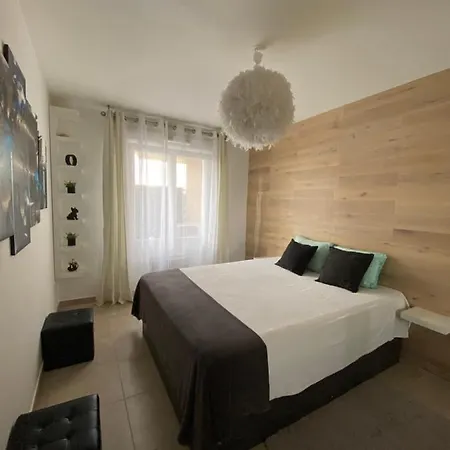 Superbe 3 Pieces Apartament