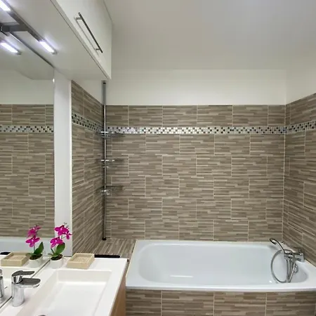 Apartament Superbe 3 Pieces *